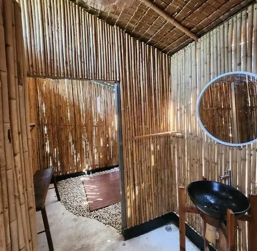 Kaitoon's River House *