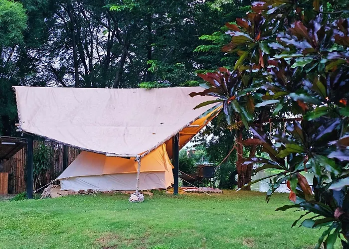 Kaitoon's River House